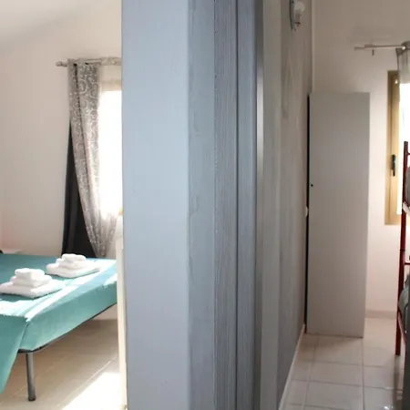 Carrubi Vista Mare Apartment *