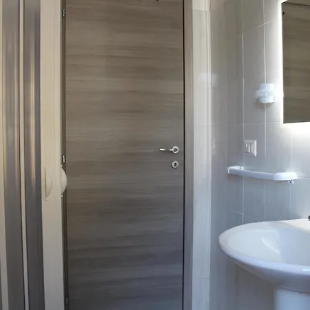 아파트 Carrubi Vista Mare- 2 Minuti Dalla 테르테니아